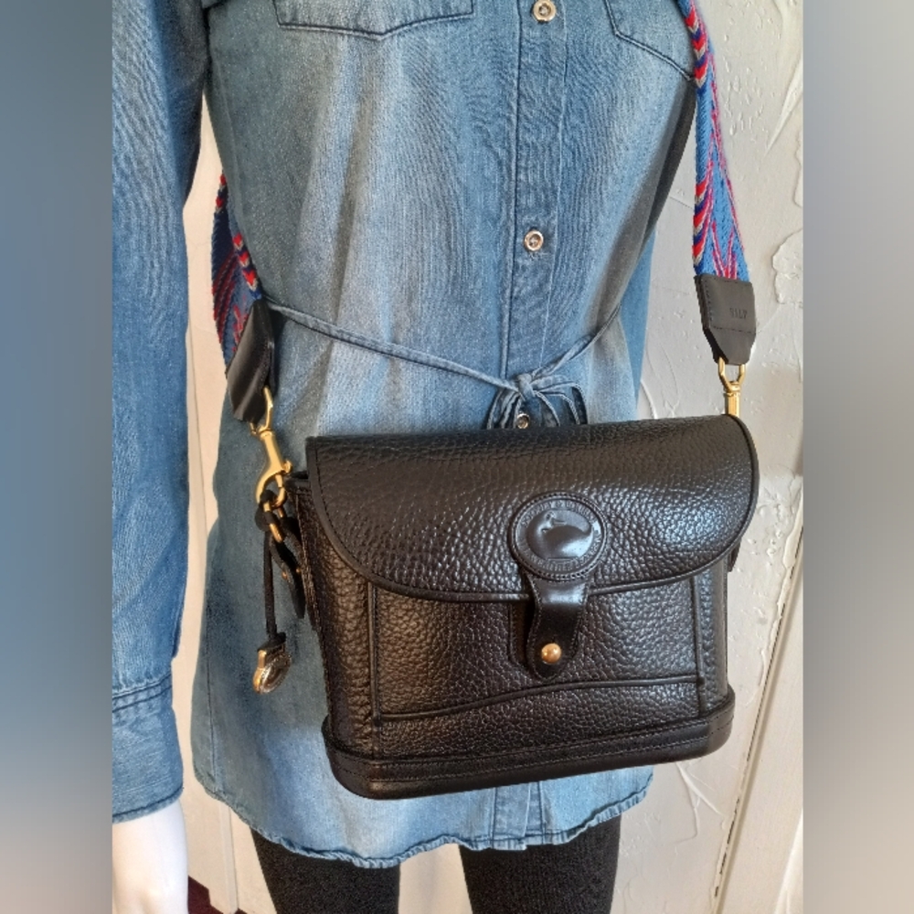 Dooney & Bourke Vintage, Mini Dover Collection 1992, includes SALT strap - Picture 13 of 13